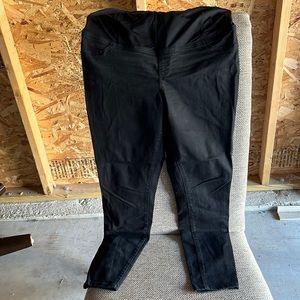 Black maternity jeans